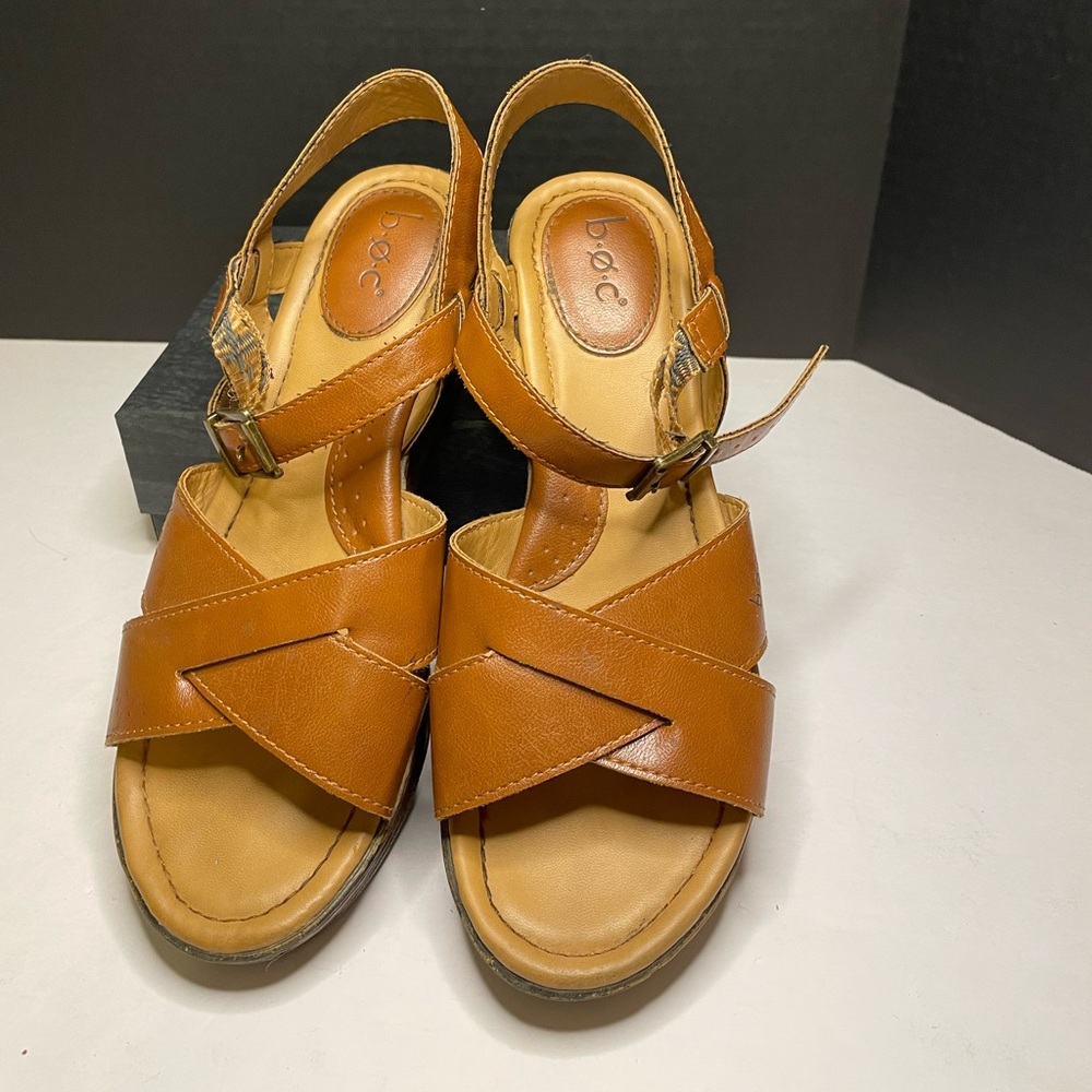 b.o.c sandals with wedge heels in women’s size 8